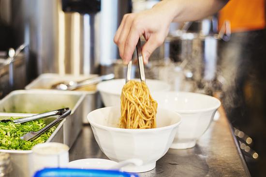 Ministry asks local authorities to carry out more inspections on school meals