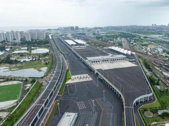 Medical firm thrives under Hainan's tax incentives