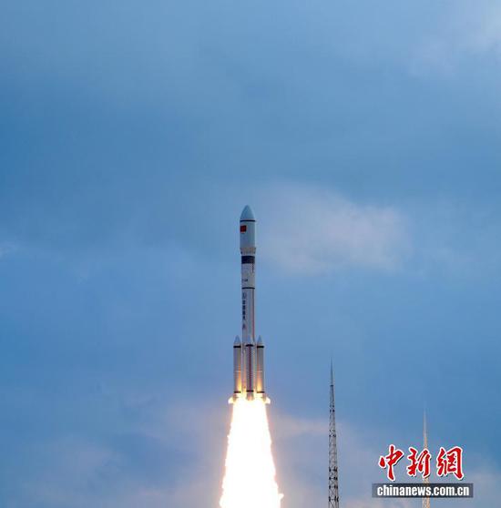 China launches internet satellite group