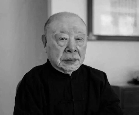 Renowned historian passes away at 95