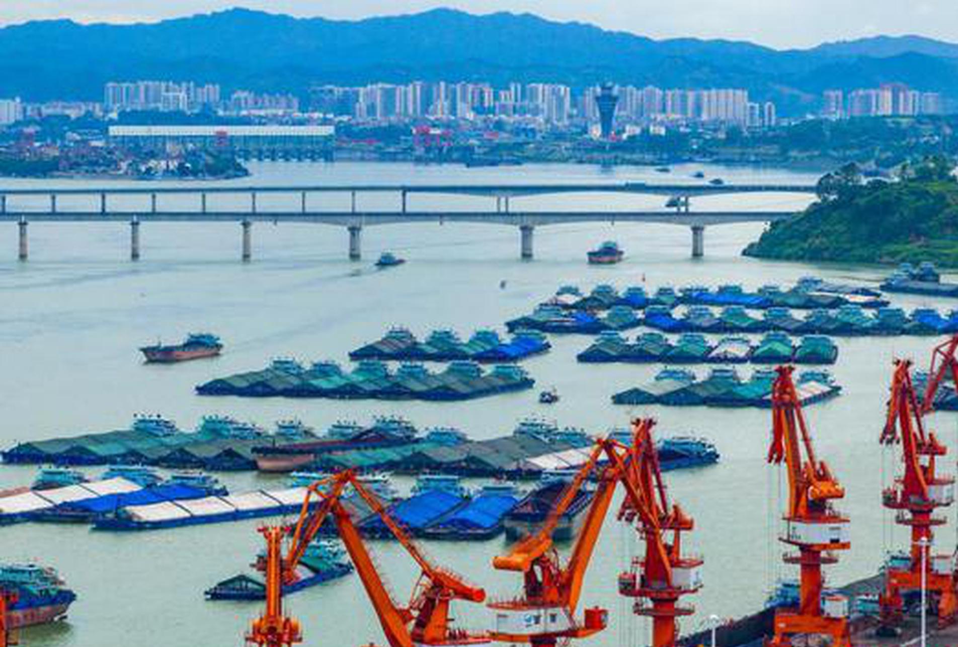 China's foreign trade rises 3.5% in first seven months of 2025