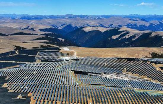 Intercity railway distributed photovoltaic project synchronized to grid in Anhui