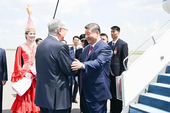 President Xi Jinping is welcomed by Kazakh President Kassym-Jomart Tokayev and other senior officials at the airport in Astana, Kazakhstan, June 16, 2025. (Photo/Xinhua)