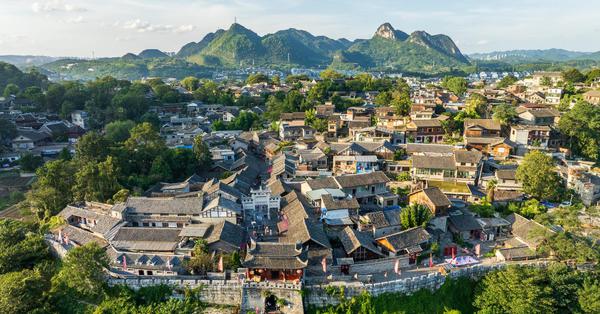 Exploring Qingyan ancient town in southwest China