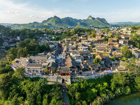 Exploring Qingyan ancient town in southwest China