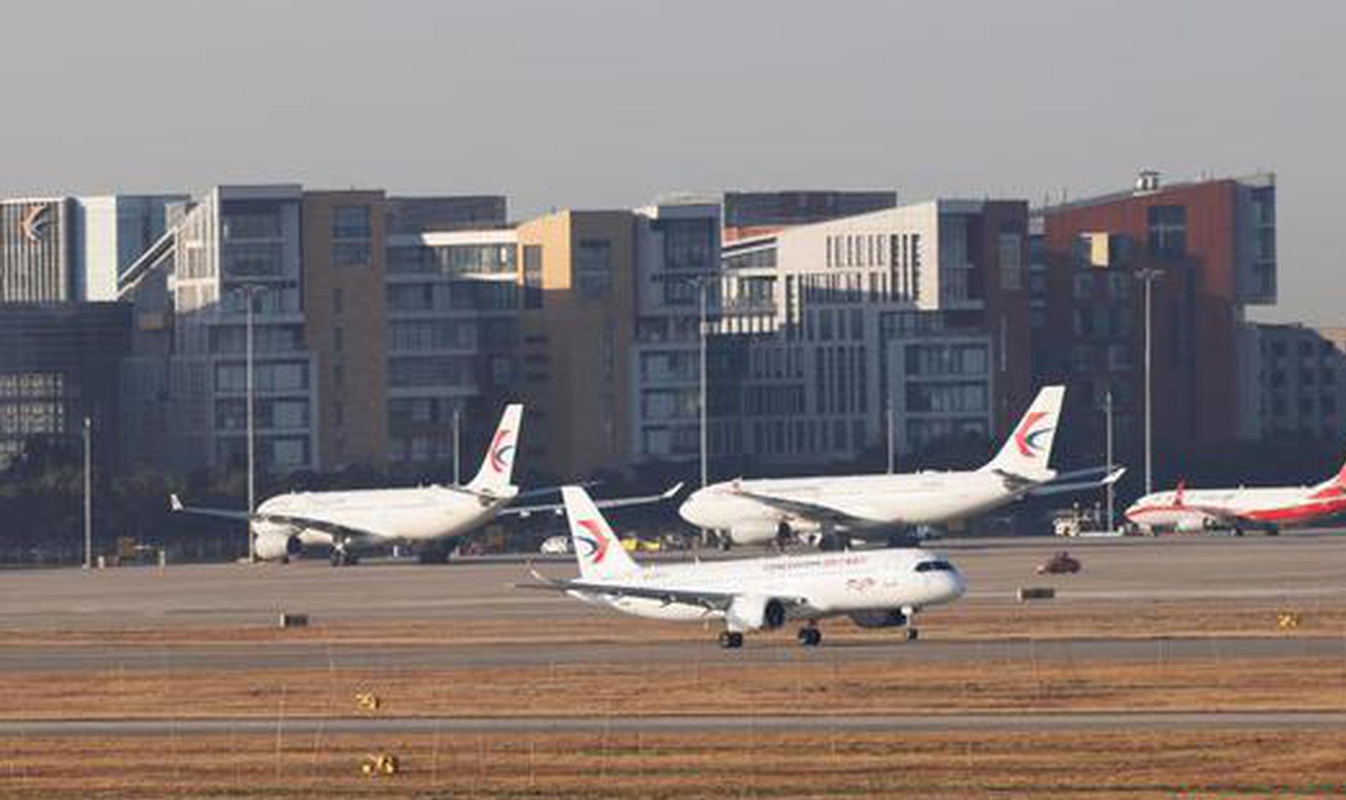 Shanghai leads airport economy rankings, Macao fastest growing