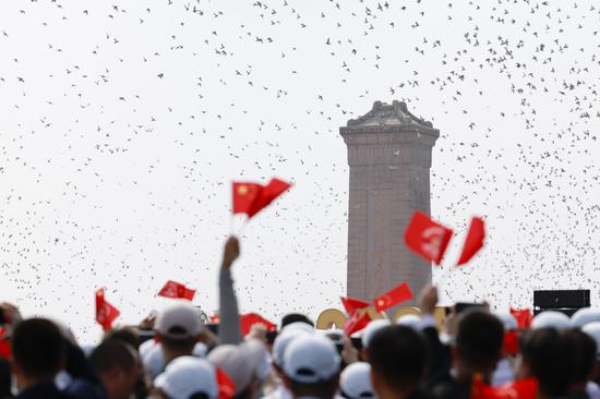 Xi: V-Day events bring positive energy