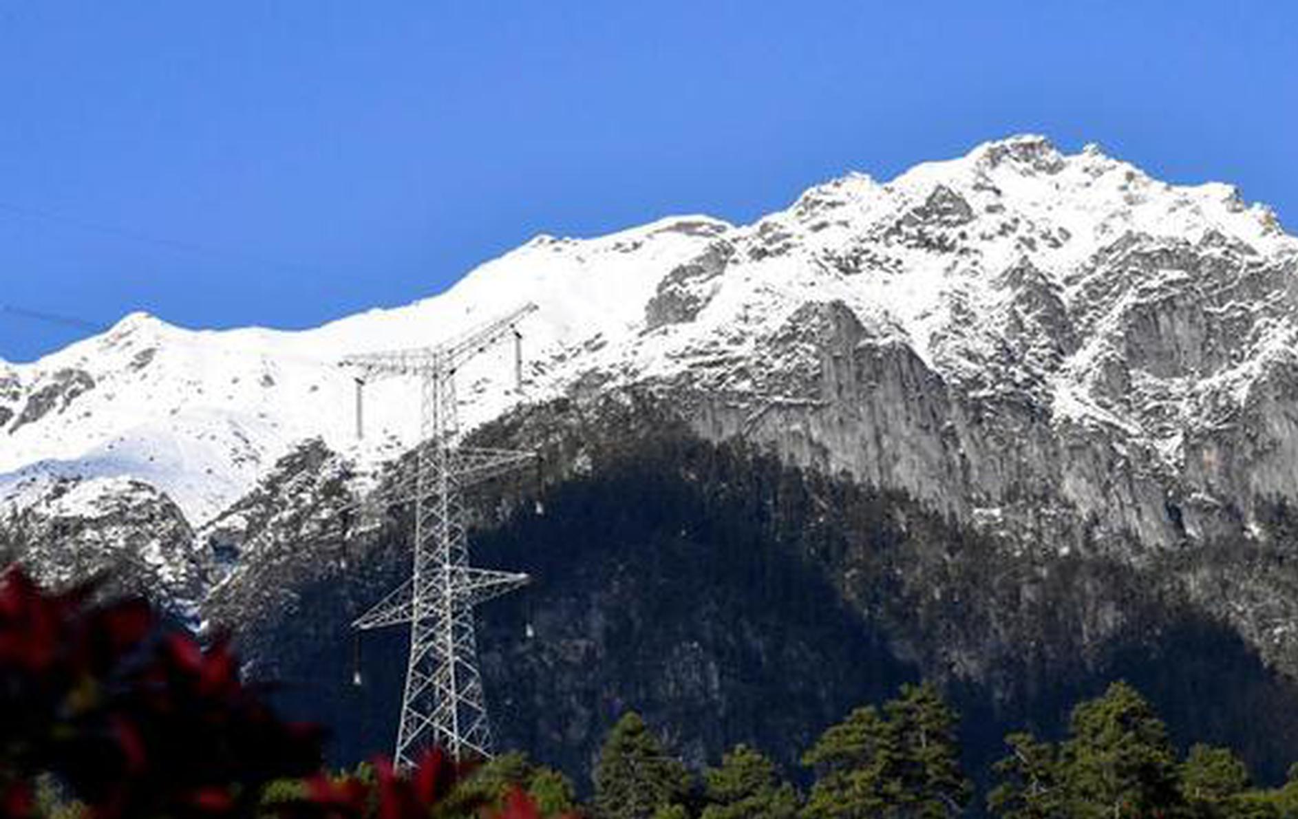 Xizang fireworks draw criticism, spur probe