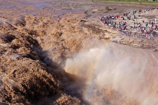 Autumn view of Hukou Waterfall in N China