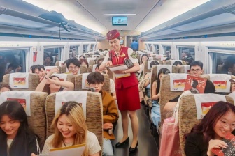 China Railway adds late-night trains for concertgoers