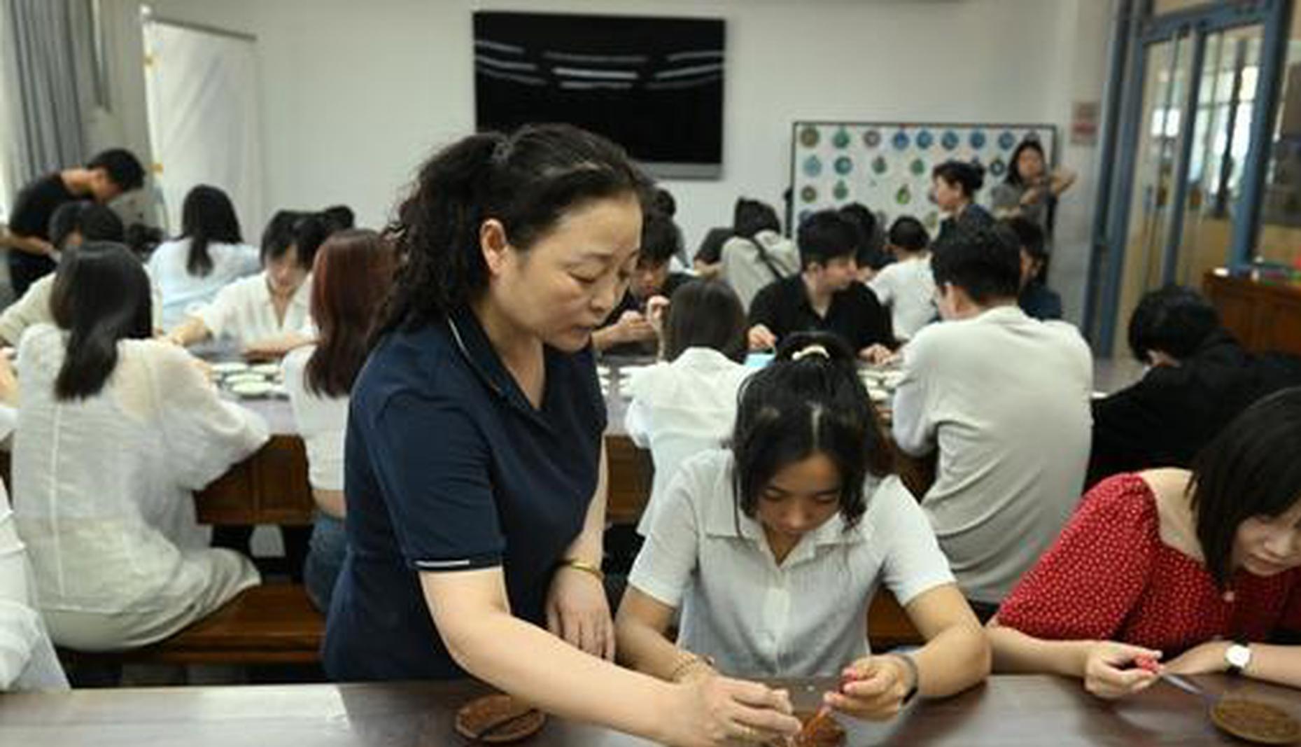 China creates 59.21 mln new urban jobs by August during 14th Five-year Plan