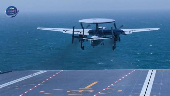 Photo shows a carrier-based aircraft KongJing-600. (Photo from the PLA Navy Force’s official WeChat account) Photo shows a carrier-based aircraft KongJing-600. (Photo from the PLA Navy Force’s official WeChat account)