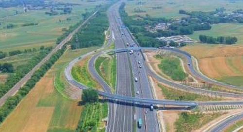 China's first long-distance 10-lane expressways fully opens to traffic 