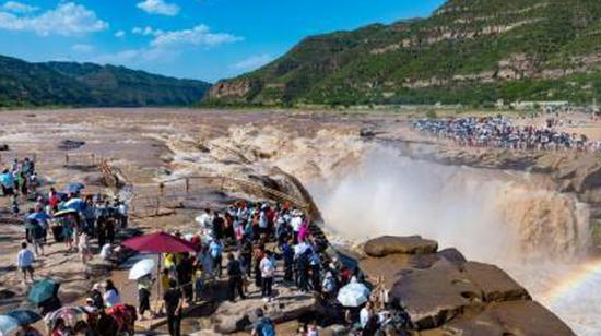 China braces for holiday travel surge