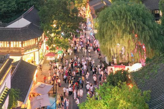 Digital payments add to joy of traveling in China