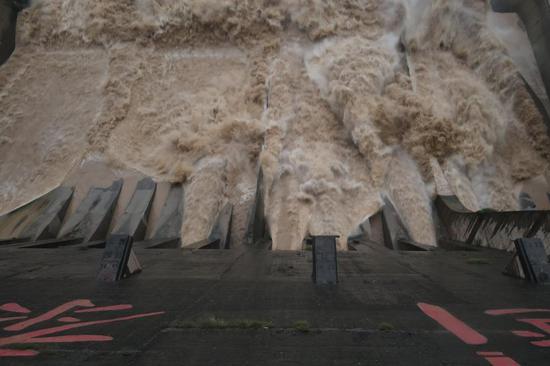 Central China activates Level-IV emergency response for flood contro