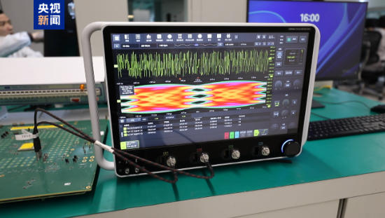China unveils self-developed ultra-high-speed real-time oscilloscope