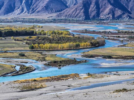 Stunning autumn scenery of Lhasa River in Xizang
