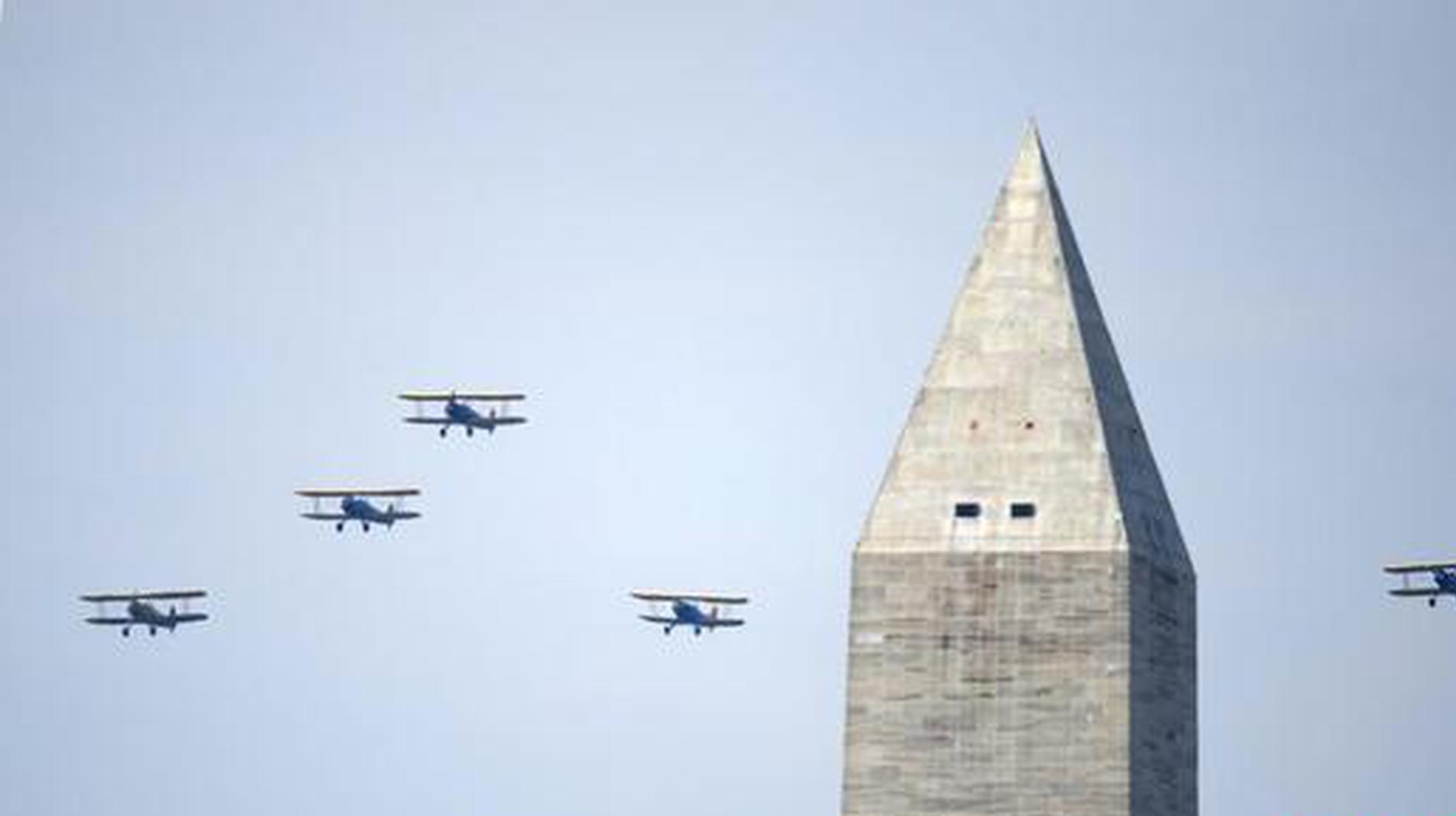 U.S. Navy and fighter jet crash in separate incidents into South China Sea