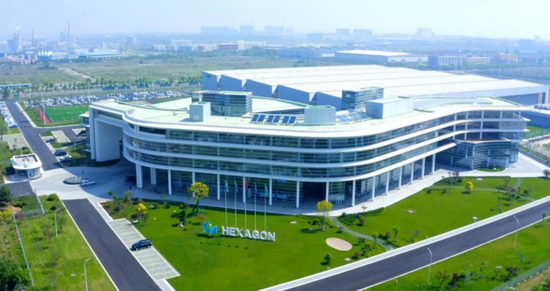 CIIE Stories |  Open stage illuminates 'technical glimmers'