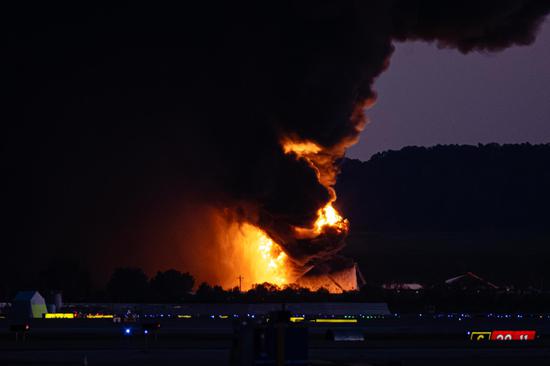 At least 7 killed after UPS plane crashes near a Kentucky airport