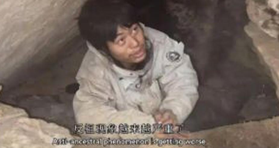 Bear Grylls cheers on China's wilderness survival contestants: 'keep fighting'