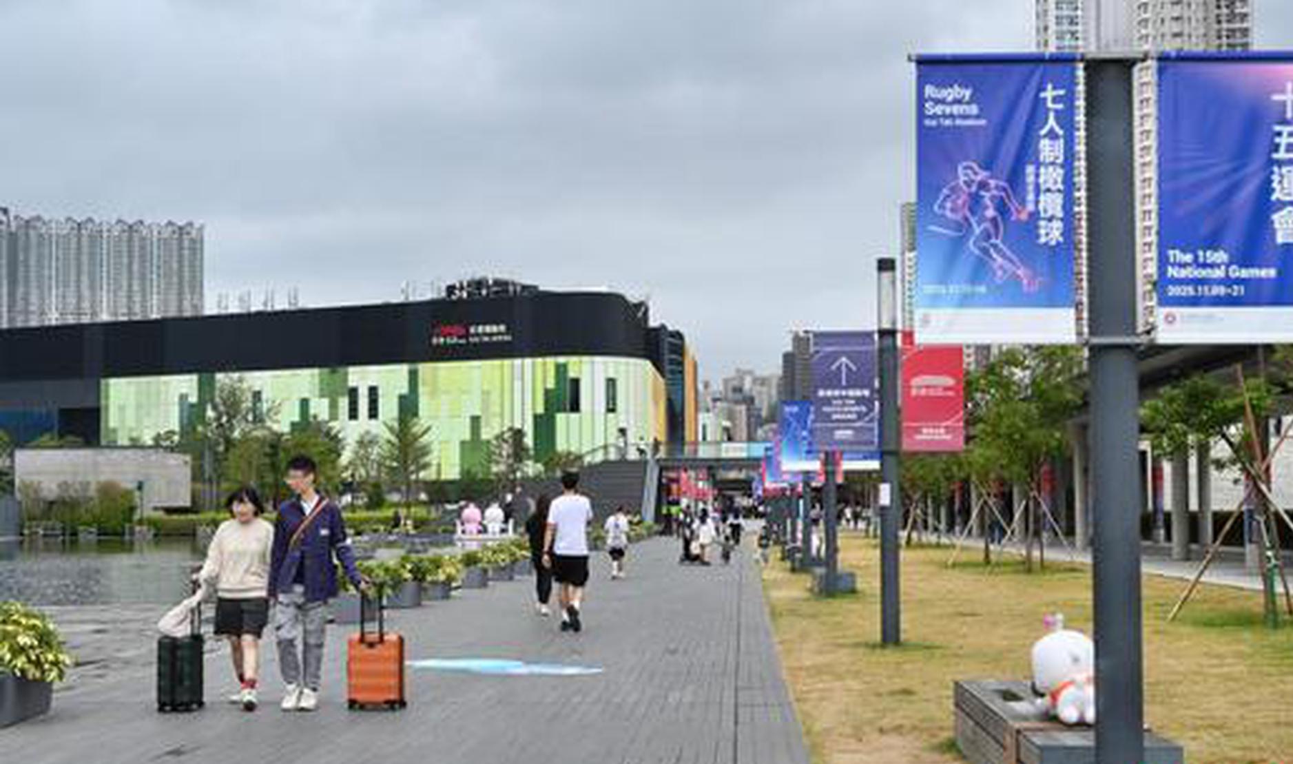 China, US can compete and cooperate on AI