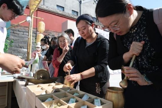 Beijing, Shanghai roll out policies to boost pharma, medtech