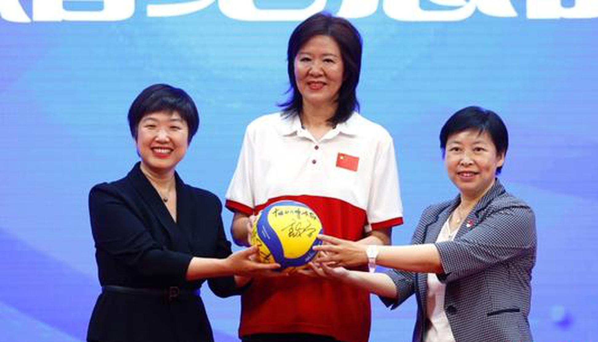 Lang Ping honored with IOC lifetime achievement award