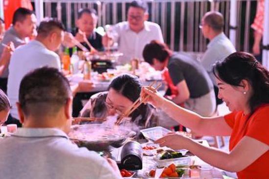 Taste for Chongqing spicy noodles becoming robust global business