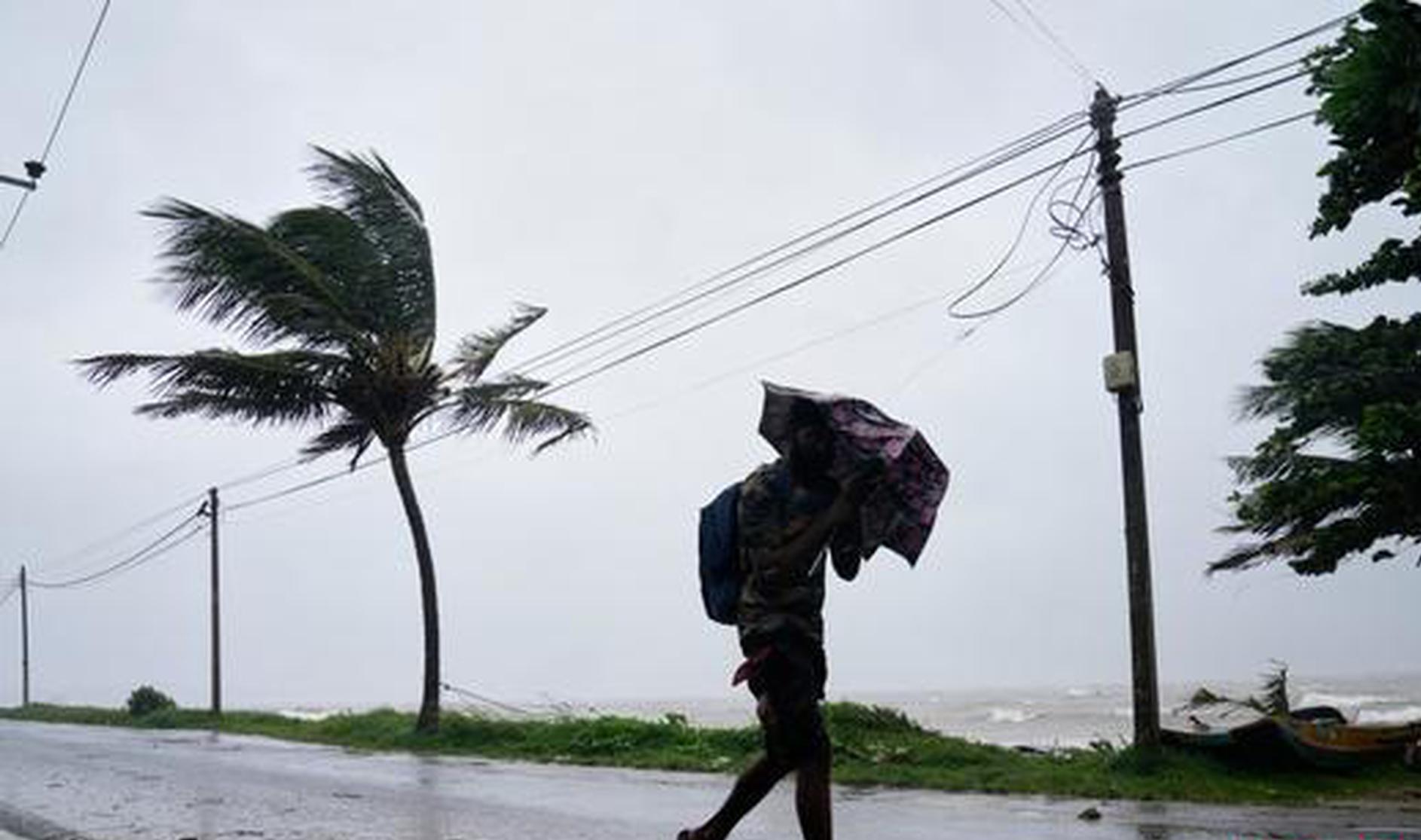 China deploys aid to Sri Lanka in wake of cyclone