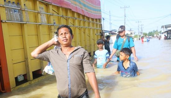 604 killed in Indonesia flooding