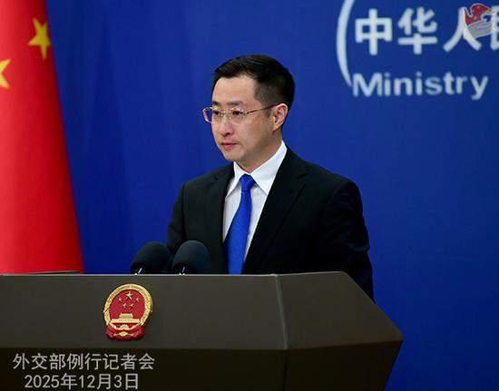 China firmly opposes official exchanges between the U.S. and Taiwan region in any form: FM 