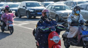 Uni-themed apparel all the rage