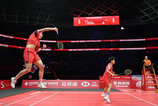 China's Feng/Huang claim mixed doubles title at BWF World Tour Finals