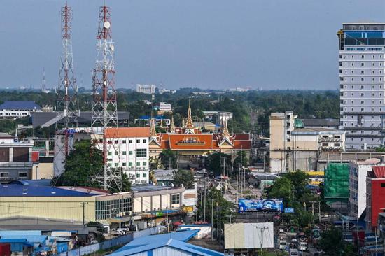 China's shuttle diplomacy strives to reach ceasefire