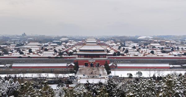 First snow in 2026 hits Beijing