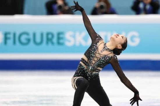 China's Olympic champions Sui, Han top pairs short program at Four Continents Championships in Beijing