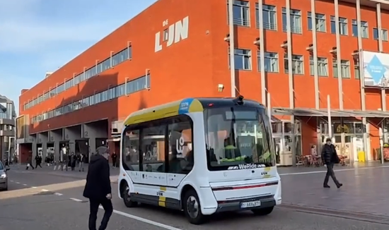 A Chinese-developed autonomous shuttle bus operates in Leuven, Belgium. (Screenshot Photo)