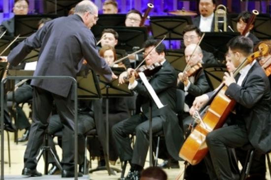 Orchestrating cultural dialogue through music