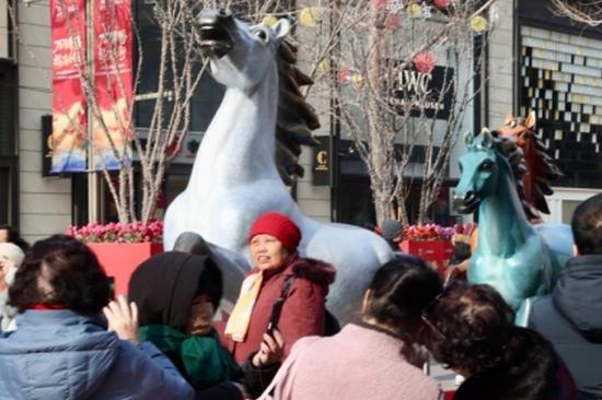 Exhibit shows Chinese, Russian ties with horse