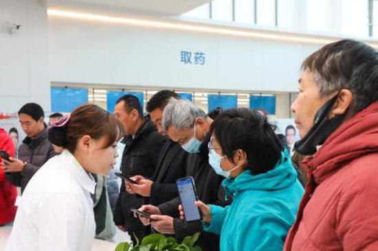 Medical experts: Accelerate clinical use of brain-computer interface to benefit public health