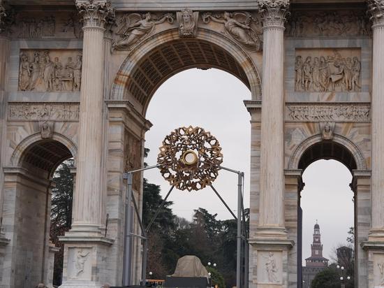 Milan's Arch of Peace prepares for Olympic flame ceremony