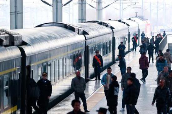 Play unlocks hidden stories of Chinese railroad laborers