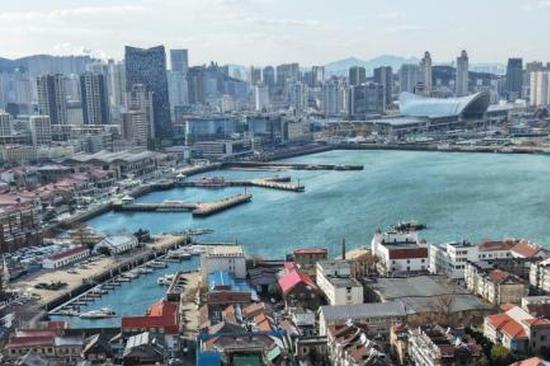 Shandong's smart eco-park celebrates topping-out with advanced building skill