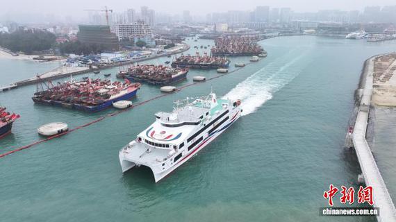 The Beiyou 36 passenger ship departs from Beihai international port and heads for Weizhou Island in Beihai, south China's Guangxi Zhuang Autonomous Region, Feb. 5, 2026. (Photo provided to China News Service)