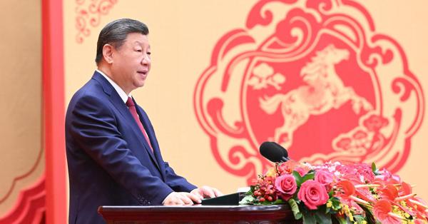 Xi extends Chinese New Year greetings to ring in Year of Horse