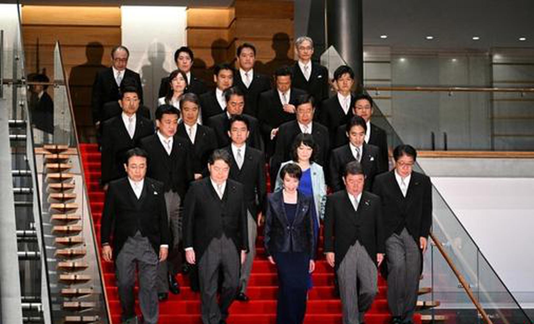 Japanese PM Takaichi's cabinet resigns