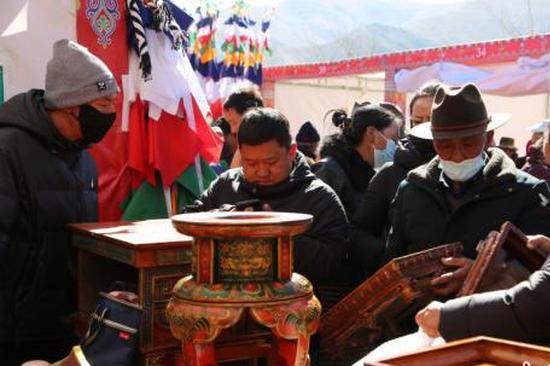 Nianhuo rush sparks spending