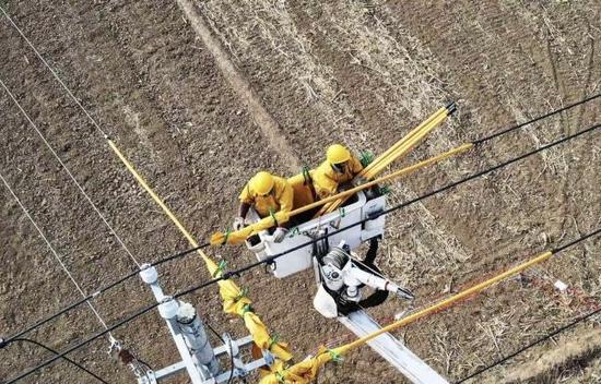 Solid infrastructure and sound response system : secrets behind China's stable power supply